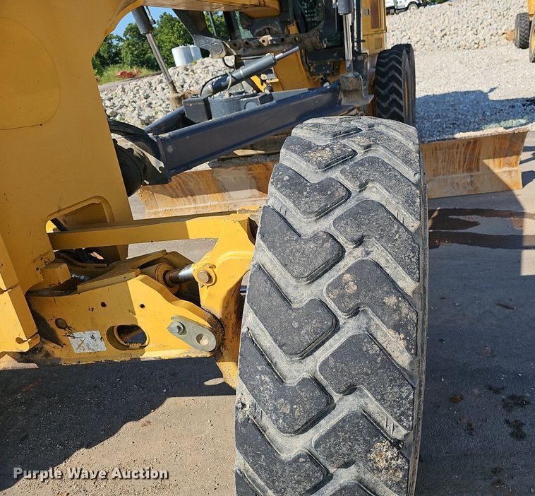 image for item EJ5671 2012 John Deere 770G motor grader