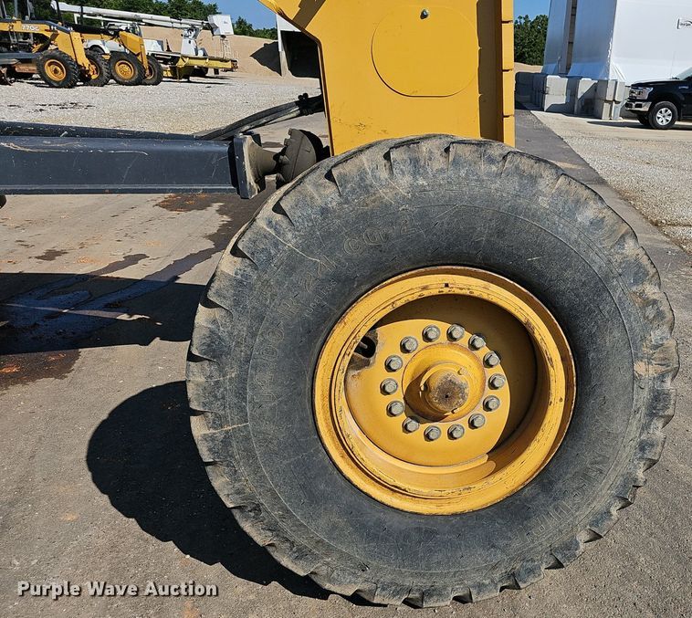 image for item EJ5671 2012 John Deere 770G motor grader