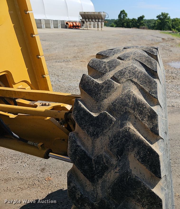 image for item EJ5671 2012 John Deere 770G motor grader