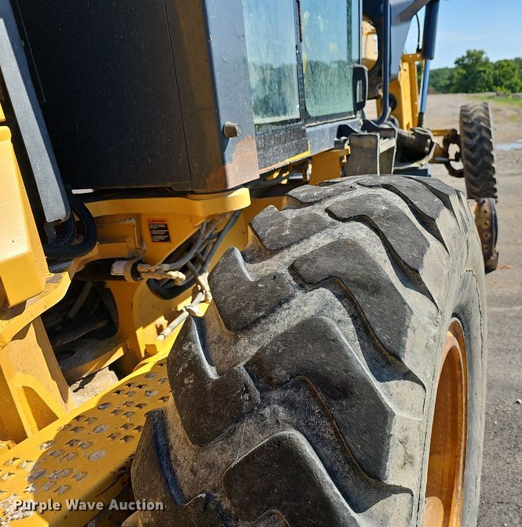 image for item EJ5671 2012 John Deere 770G motor grader