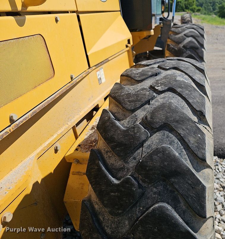 image for item EJ5671 2012 John Deere 770G motor grader