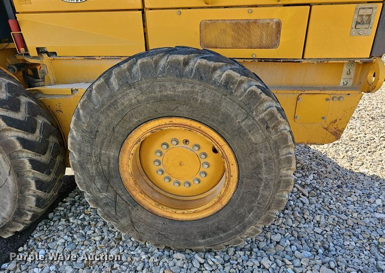 image for item EJ5671 2012 John Deere 770G motor grader