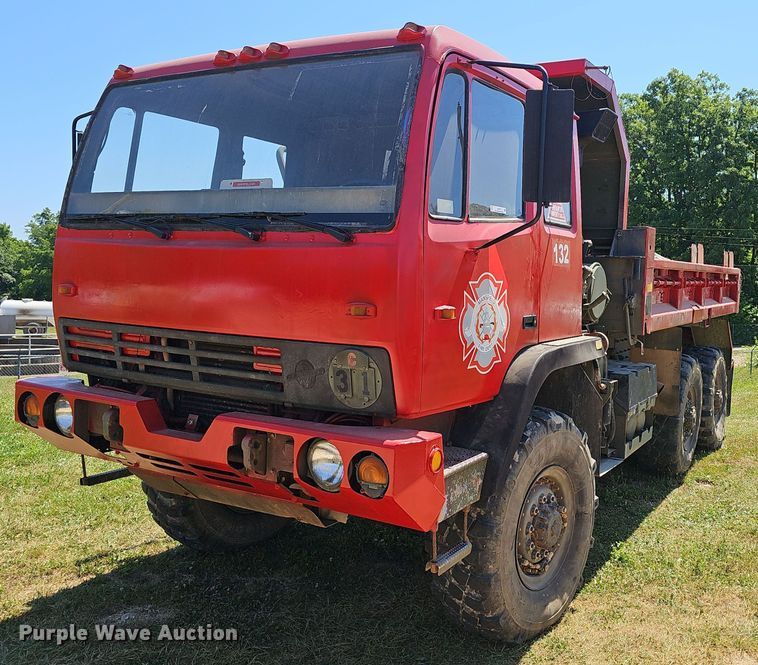 image for item EJ5712 1994 Stewart & Stevenson MTV M-1090 dump truck