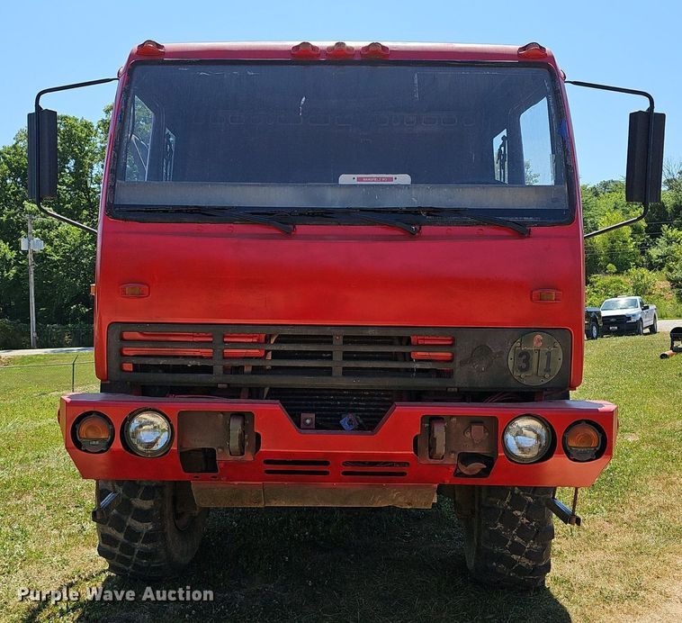 image for item EJ5712 1994 Stewart & Stevenson MTV M-1090 dump truck