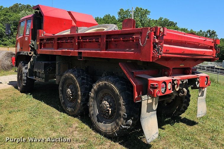 image for item EJ5712 1994 Stewart & Stevenson MTV M-1090 dump truck