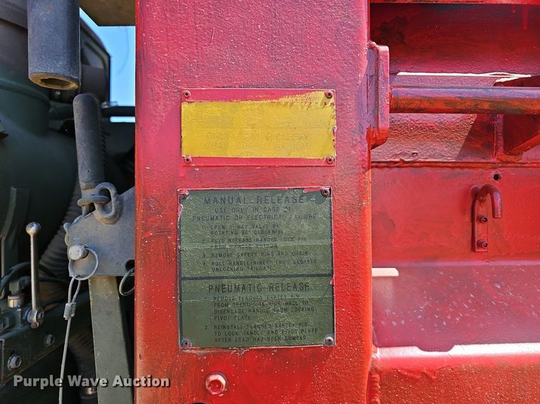 image for item EJ5712 1994 Stewart & Stevenson MTV M-1090 dump truck