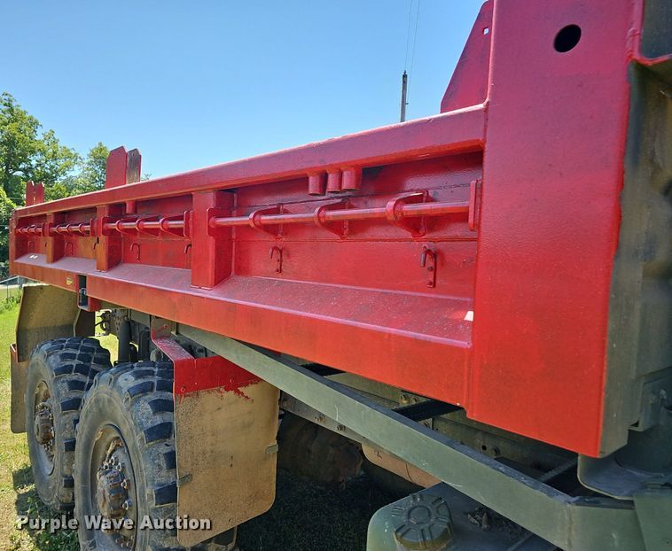 image for item EJ5712 1994 Stewart & Stevenson MTV M-1090 dump truck