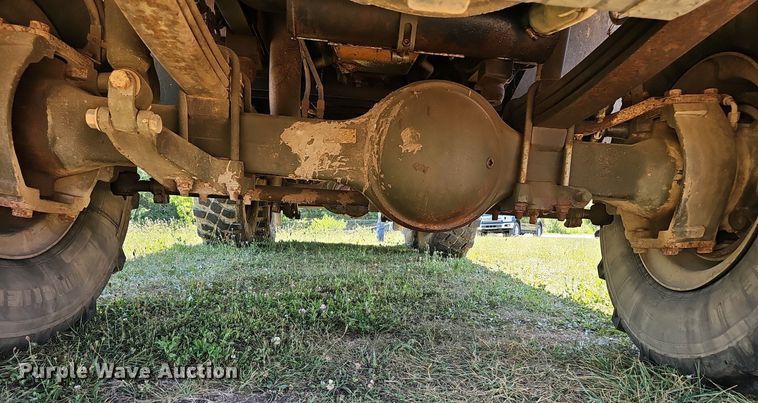 image for item EJ5712 1994 Stewart & Stevenson MTV M-1090 dump truck