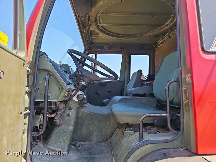 image for item EJ5712 1994 Stewart & Stevenson MTV M-1090 dump truck