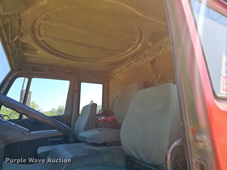 image for item EJ5712 1994 Stewart & Stevenson MTV M-1090 dump truck