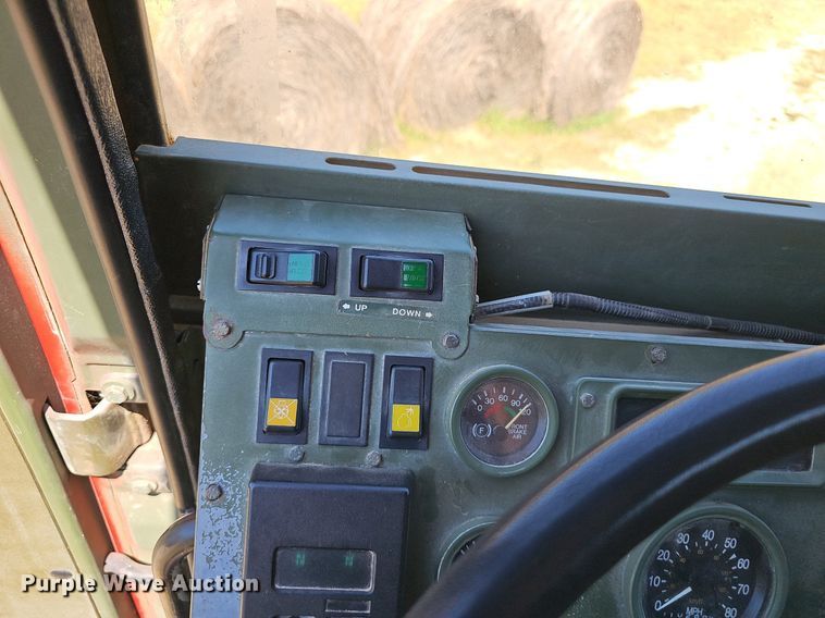 image for item EJ5712 1994 Stewart & Stevenson MTV M-1090 dump truck