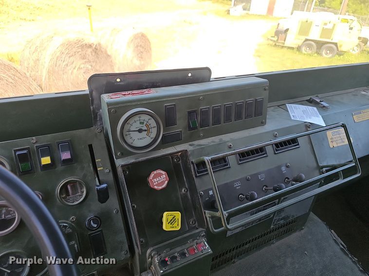 image for item EJ5712 1994 Stewart & Stevenson MTV M-1090 dump truck