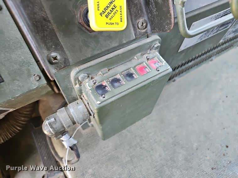 image for item EJ5712 1994 Stewart & Stevenson MTV M-1090 dump truck