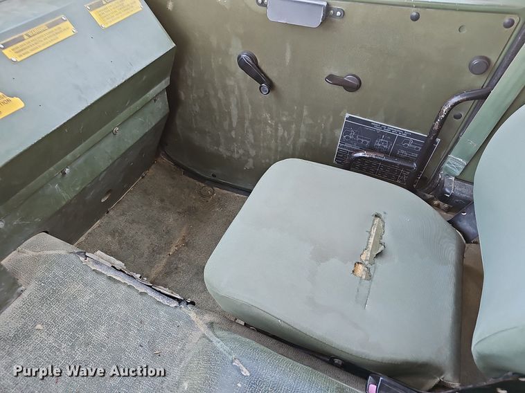 image for item EJ5712 1994 Stewart & Stevenson MTV M-1090 dump truck