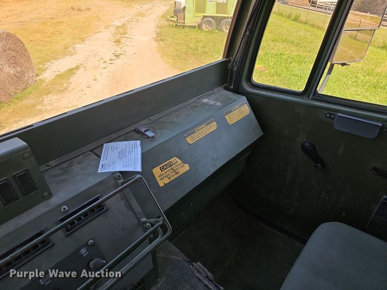 image for item EJ5712 1994 Stewart & Stevenson MTV M-1090 dump truck