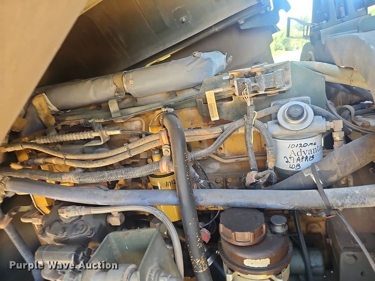 image for item EJ5712 1994 Stewart & Stevenson MTV M-1090 dump truck