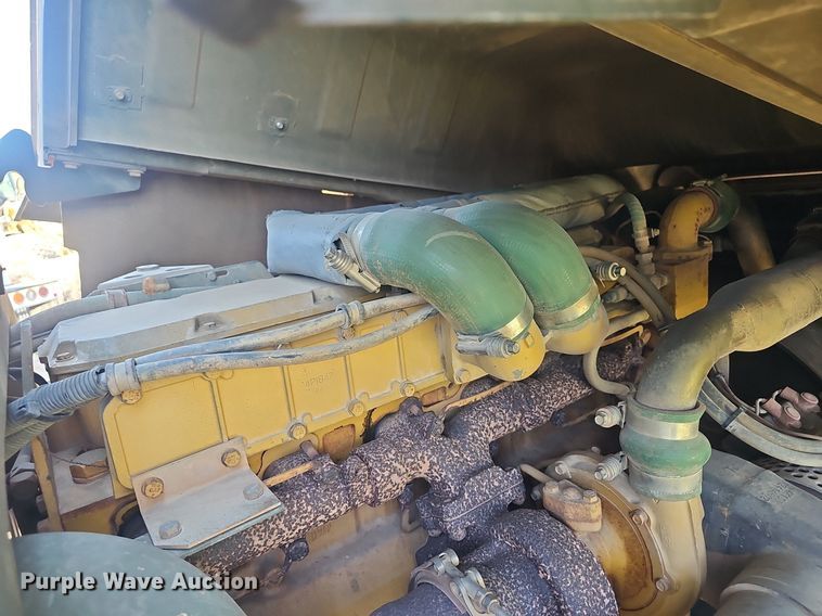 image for item EJ5712 1994 Stewart & Stevenson MTV M-1090 dump truck