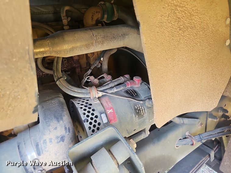 image for item EJ5712 1994 Stewart & Stevenson MTV M-1090 dump truck