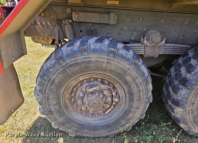 image for item EJ5712 1994 Stewart & Stevenson MTV M-1090 dump truck