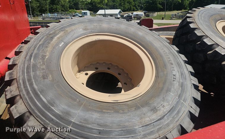 image for item EJ5712 1994 Stewart & Stevenson MTV M-1090 dump truck