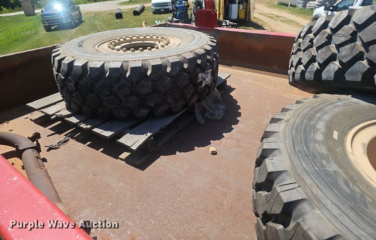 image for item EJ5712 1994 Stewart & Stevenson MTV M-1090 dump truck