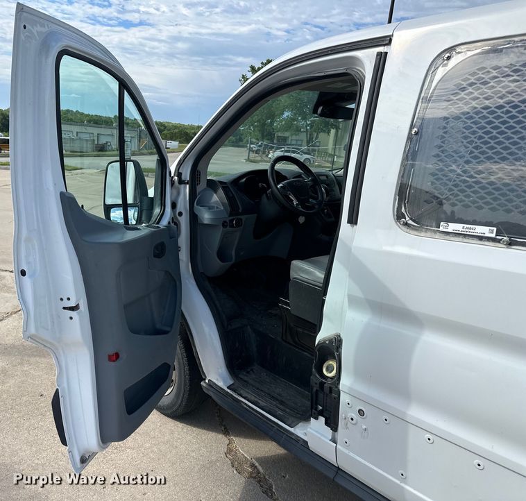 image for item EJ6842 2016 Ford Transit 350 van