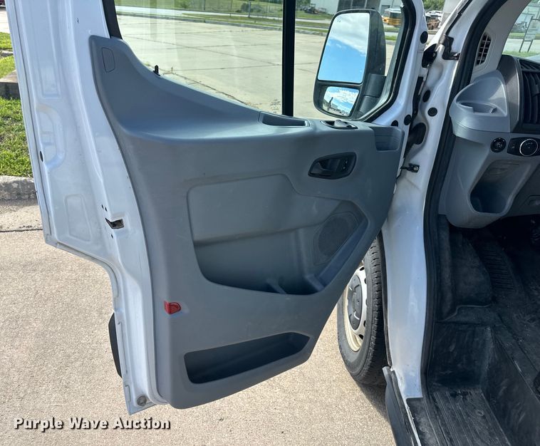 image for item EJ6842 2016 Ford Transit 350 van