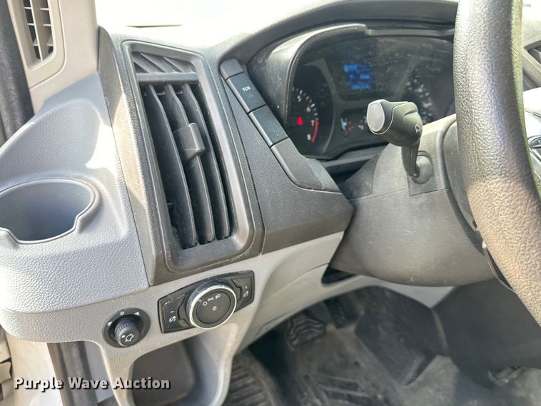 image for item EJ6842 2016 Ford Transit 350 van