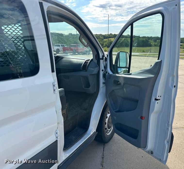 image for item EJ6842 2016 Ford Transit 350 van