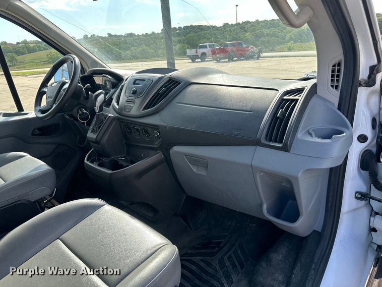 image for item EJ6842 2016 Ford Transit 350 van