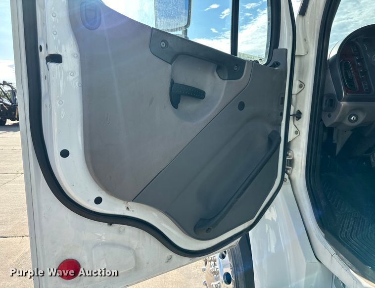 image for item EJ6844 2013 Freightliner  M2106 prisoner transport shuttle bus 