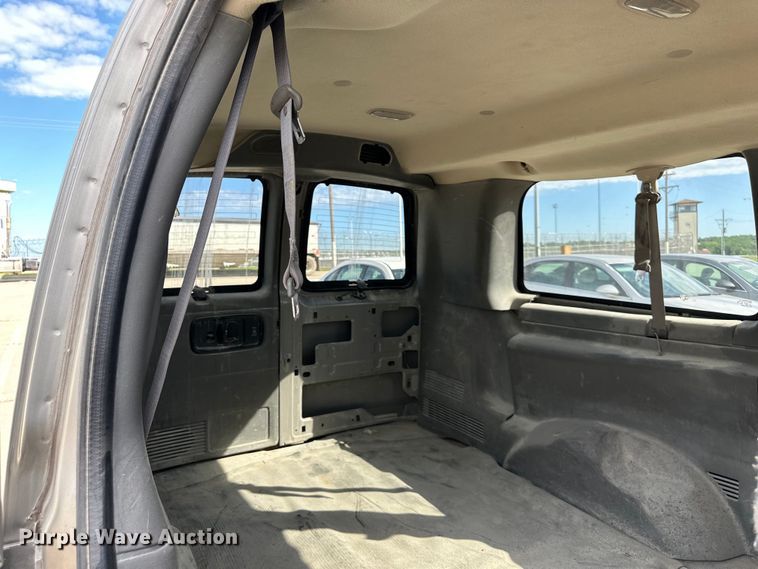 image for item EJ6845 2003 Chevrolet  Express 1500 van