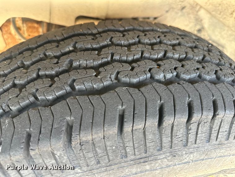 image for item EJ6845 2003 Chevrolet  Express 1500 van