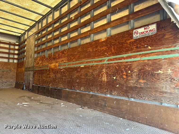 image for item EJ6850 1994 Ford CF7000 box truck