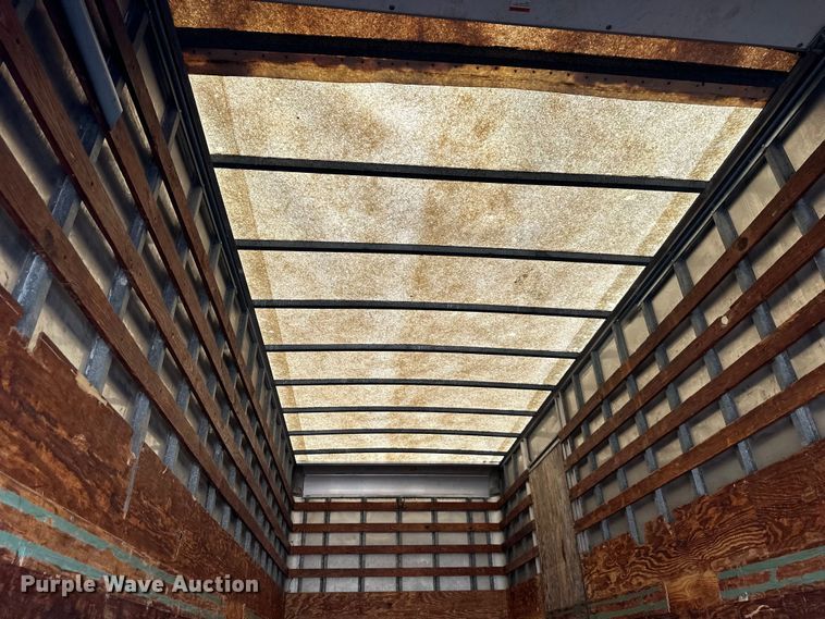 image for item EJ6850 1994 Ford CF7000 box truck