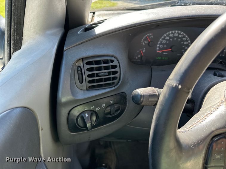 image for item EJ6864 2001 Ford F150 pickup truck