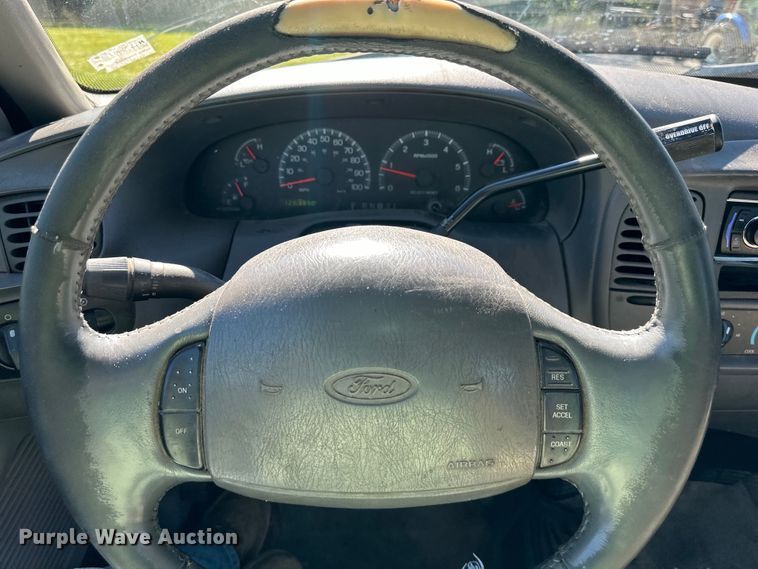 image for item EJ6864 2001 Ford F150 pickup truck