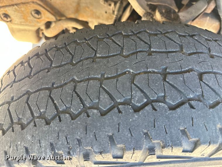 image for item EJ6864 2001 Ford F150 pickup truck