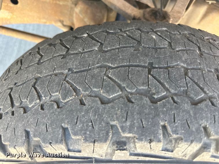 image for item EJ6864 2001 Ford F150 pickup truck