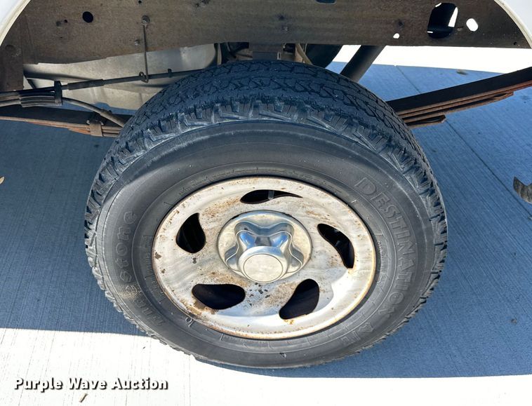 image for item EJ6864 2001 Ford F150 pickup truck