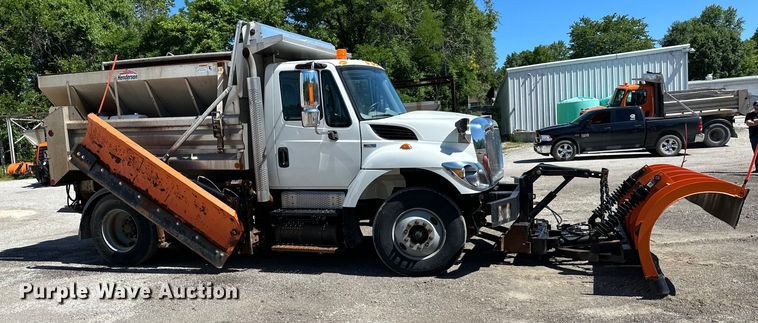 image for item EJ6868 2015 International  7300 dump truck