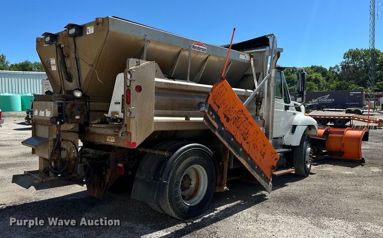 image for item EJ6868 2015 International  7300 dump truck