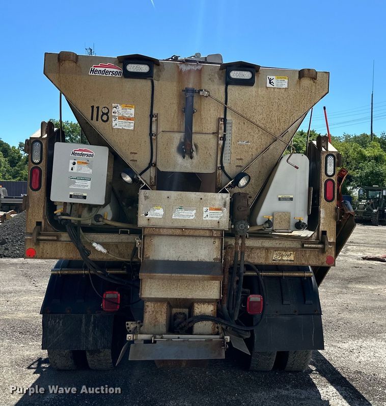image for item EJ6868 2015 International  7300 dump truck