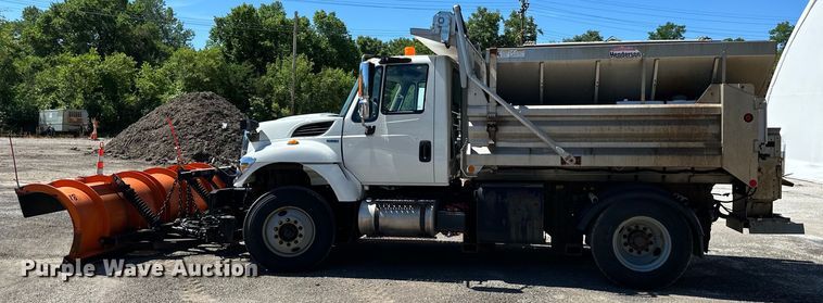 image for item EJ6868 2015 International  7300 dump truck