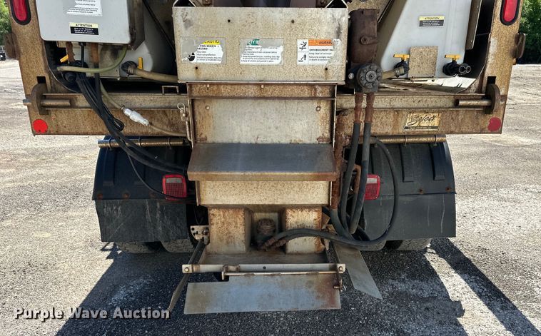 image for item EJ6868 2015 International  7300 dump truck