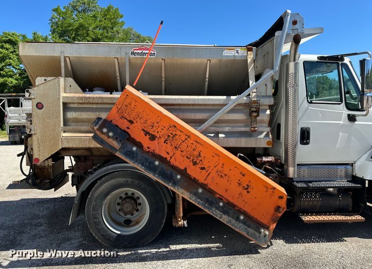 image for item EJ6868 2015 International  7300 dump truck