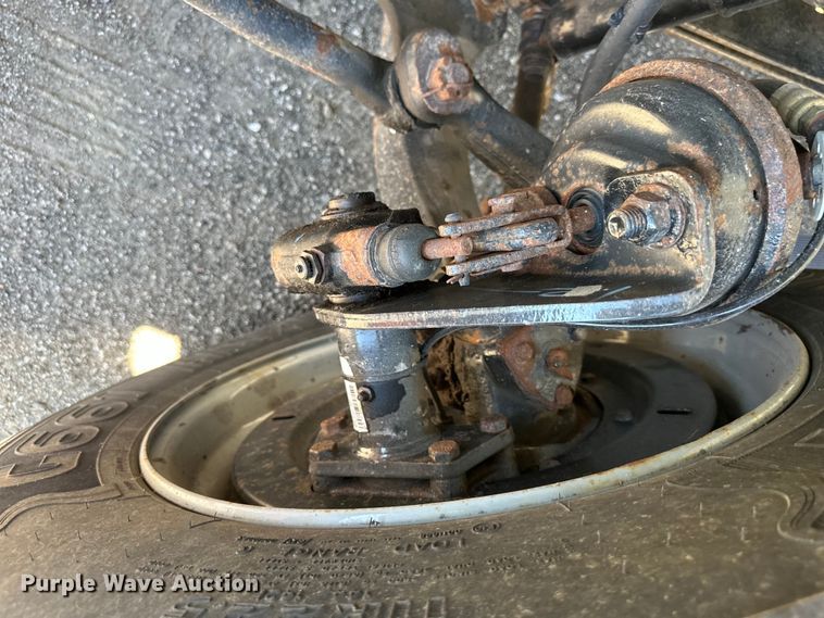 image for item EJ6868 2015 International  7300 dump truck