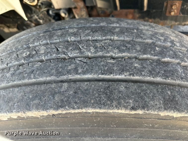 image for item EJ6868 2015 International  7300 dump truck