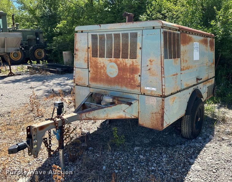 image for item EJ6869 Gardner Denver  air compressor