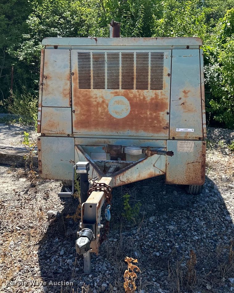 image for item EJ6869 Gardner Denver  air compressor